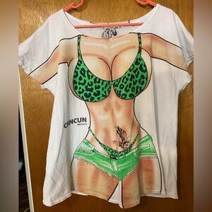 Cancun Mexico scoop neck graphic tee